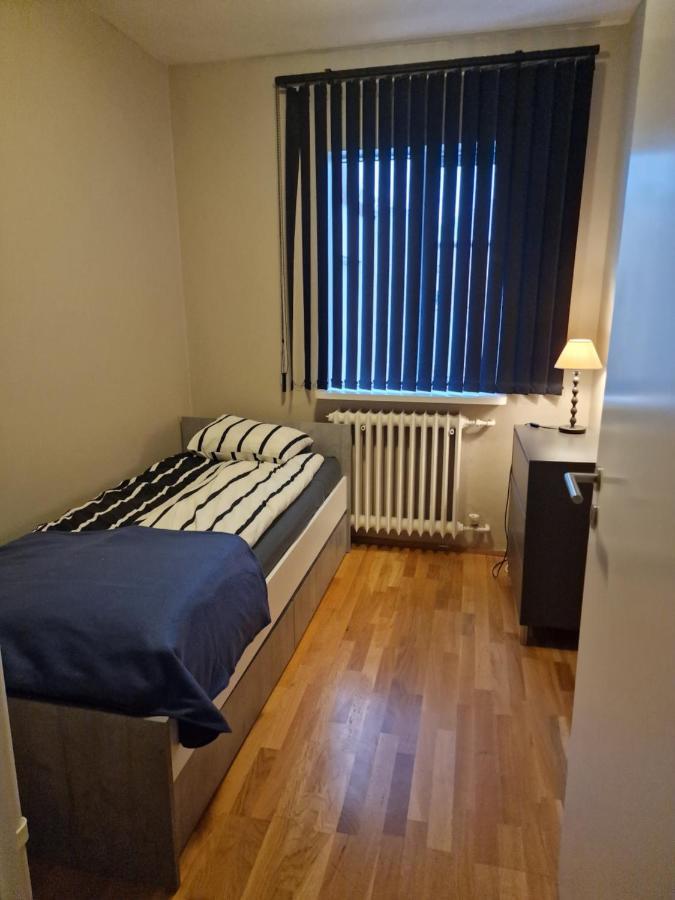 Sol - S12 Guesthouse Keflavík Exteriör bild